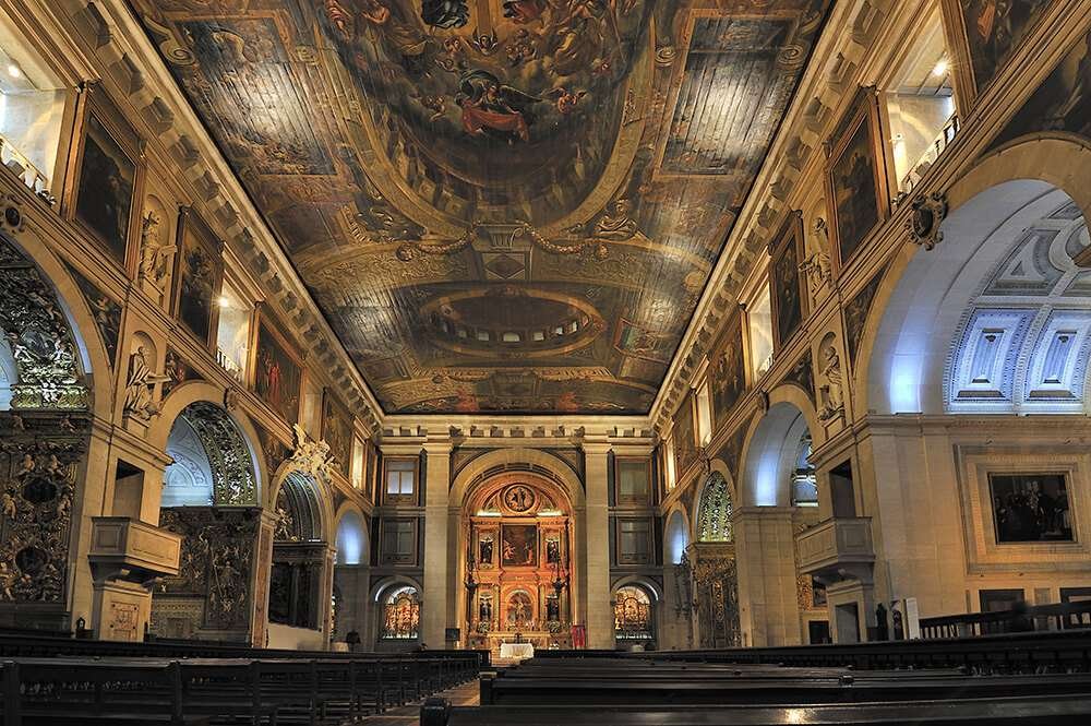 Entdecken Sie die Kapellen der Igreja de Sao Roque in Lissabon