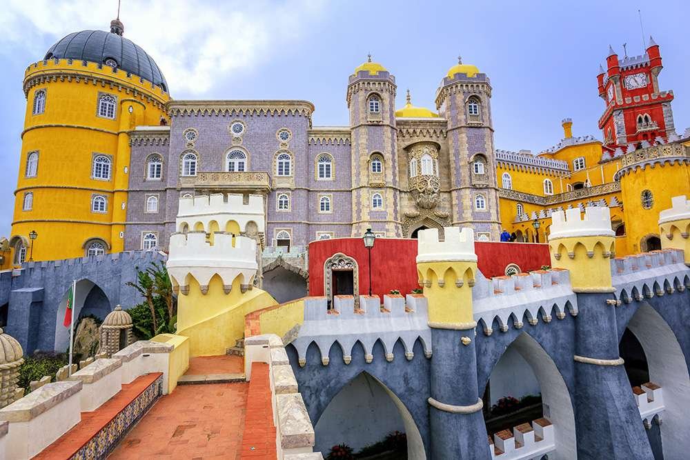 Lassen Sie Ihrer Fantasie freien Lauf im Pena Palace in Lissabon
