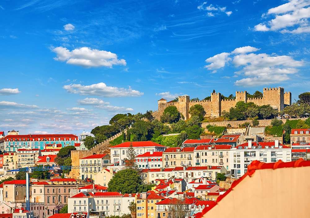 Erklimmen Sie die Mauern der Burg St. Georg in Lissabon