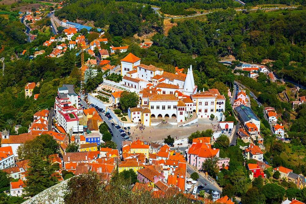 Besuchen Sie die magische Nachbarstadt Sintra