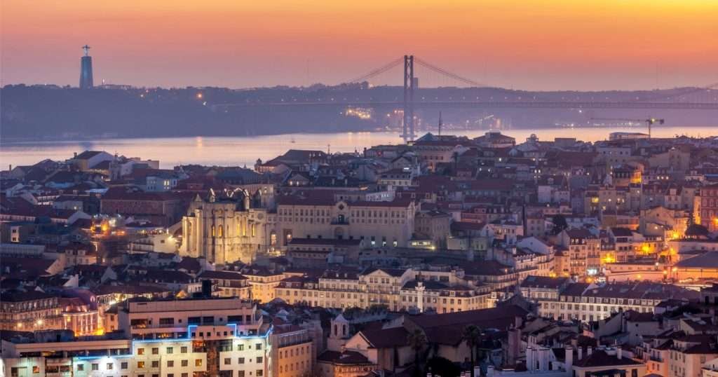 12 Best Rooftops in Lisbon [Bars & Restaurants] in 2022